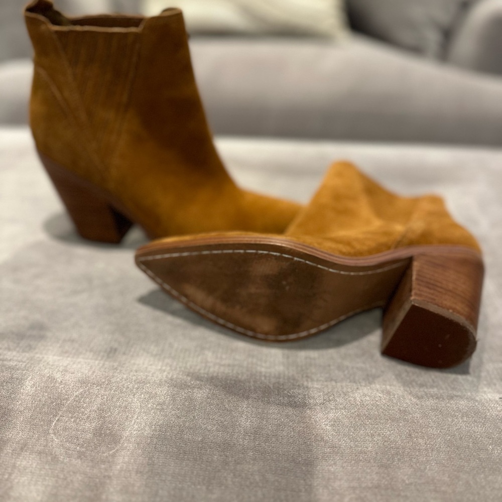 Marc Fisher shoe boots size 8M